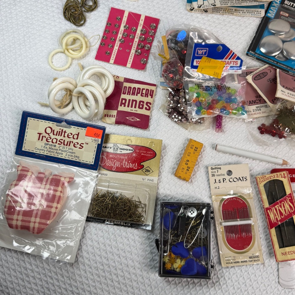 Vintage Sewing Notions Lot Wrights Rick Rack Talon Zippers Needles Buttons Bulk - Picture 10 of 10